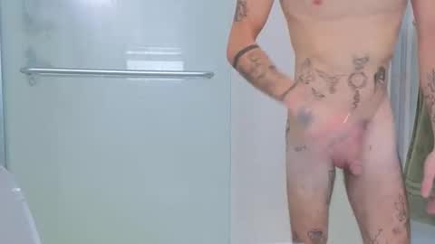 Snapshot of str8whiteboy21 chatting on 10-28-25, 02:53 str8whiteboy21 online show from 10-28-25, 02:53