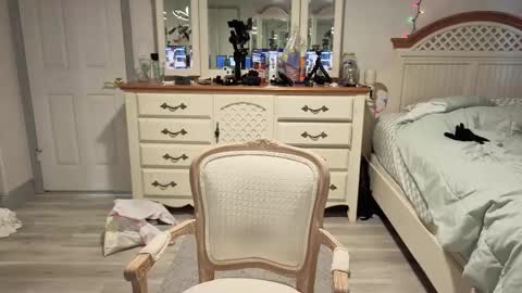 Snapshot of str8whiteboy21 chatting on 12-13-25, 08:14 str8whiteboy21 online show from 12-13-25, 08:14