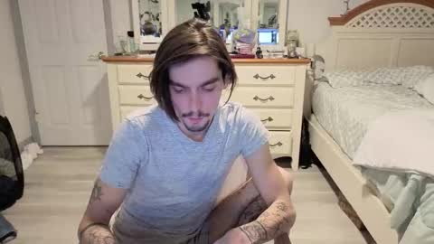 Snapshot of str8whiteboy21 chatting on 12-16-25, 04:39 str8whiteboy21 online show from 12-16-25, 04:39