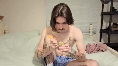 Snapshot of str8whiteboy21 chatting on 03-13-26, 05:03 str8whiteboy21 online show from 03-13-26, 05:03