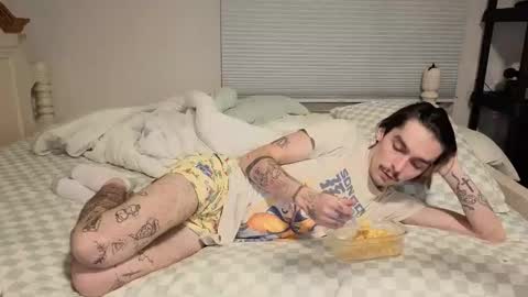 Snapshot of str8whiteboy21 chatting on 03-24-26, 05:01 str8whiteboy21 online show from 03-24-26, 05:01