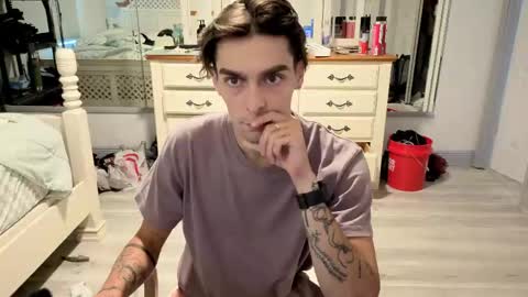 str8whiteboy21 online show from 05-18-26, 06:25