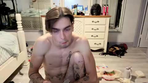 str8whiteboy21 online show from 05-19-26, 06:42