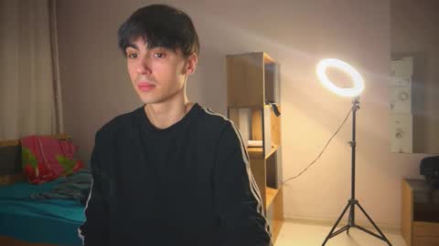 Ray online show from 02-08-26, 04:32