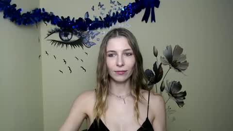 Snapshot of stranger_giirl chatting on 01-24-25, 10:30 Amalia online show from 01-24-25, 10:30