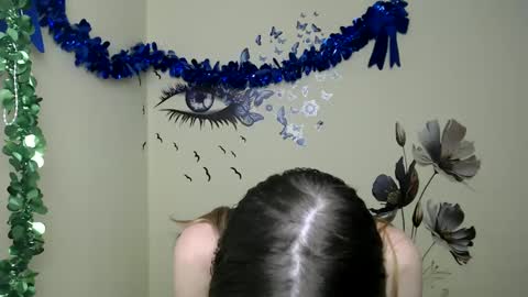 Snapshot of stranger_giirl chatting on 02-04-25, 12:55 Amalia online show from 02-04-25, 12:55