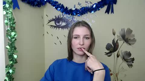 Snapshot of stranger_giirl chatting on 02-15-25, 10:11 Amalia online show from 02-15-25, 10:11