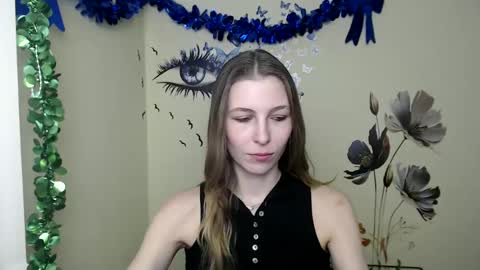 Snapshot of stranger_giirl chatting on 02-18-25, 01:55 Amalia online show from 02-18-25, 01:55