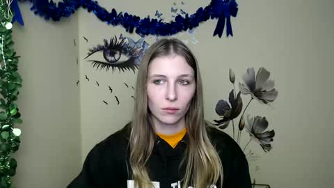 Snapshot of stranger_giirl chatting on 02-26-25, 07:27 Amalia online show from 02-26-25, 07:27