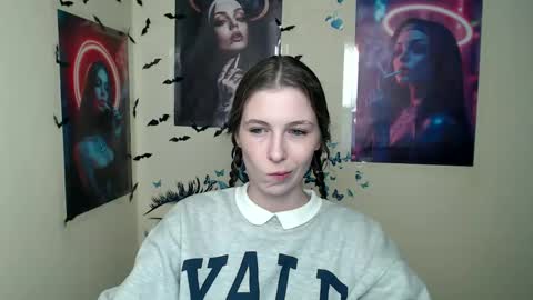 Snapshot of stranger_giirl chatting on 03-03-25, 12:58 Amalia online show from 03-03-25, 12:58