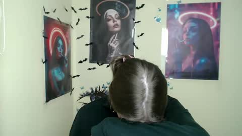 Snapshot of stranger_giirl chatting on 03-12-25, 04:24 Amalia online show from 03-12-25, 04:24