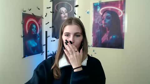 Snapshot of stranger_giirl chatting on 09-26-25, 07:01 Amalia online show from 09-26-25, 07:01