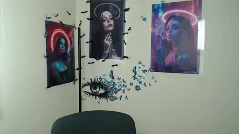 Snapshot of stranger_giirl chatting on 10-03-25, 06:43 Amalia online show from 10-03-25, 06:43