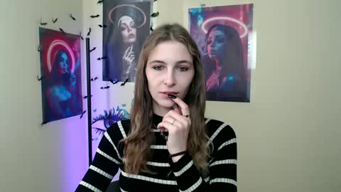 Snapshot of stranger_giirl chatting on 10-04-25, 07:06 Amalia online show from 10-04-25, 07:06