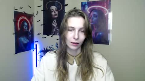 Snapshot of stranger_giirl chatting on 10-24-25, 11:28 Amalia online show from 10-24-25, 11:28