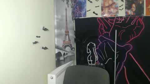 Snapshot of stranger_giirl chatting on 11-22-25, 07:18 Amalia online show from 11-22-25, 07:18