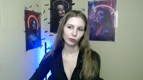 Snapshot of stranger_giirl chatting on 11-27-25, 07:10 Amalia online show from 11-27-25, 07:10