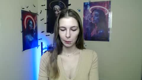 Snapshot of stranger_giirl chatting on 11-30-25, 07:01 Amalia online show from 11-30-25, 07:01