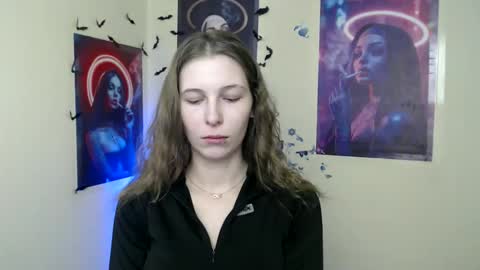 Snapshot of stranger_giirl chatting on 01-08-26, 07:10 Amalia online show from 01-08-26, 07:10