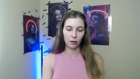 Snapshot of stranger_giirl chatting on 02-26-26, 07:18 Amalia online show from 02-26-26, 07:18