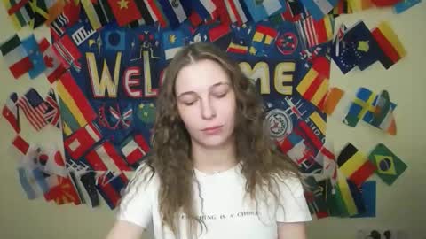 Snapshot of stranger_giirl chatting on 03-05-26, 07:37 Amalia online show from 03-05-26, 07:37