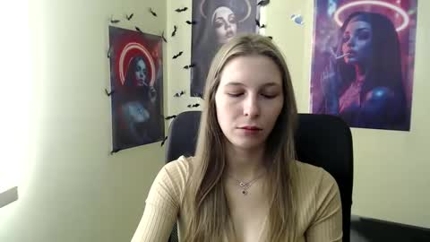 Snapshot of stranger_giirl chatting on 04-16-26, 06:03 Amalia online show from 04-16-26, 06:03