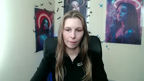 Snapshot of stranger_giirl chatting on 04-24-26, 11:56 Amalia online show from 04-24-26, 11:56