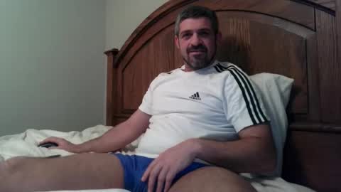 Snapshot of strangeratnight87 chatting on 12-15-25, 06:06 strangeratnight87 online show from 12-15-25, 06:06