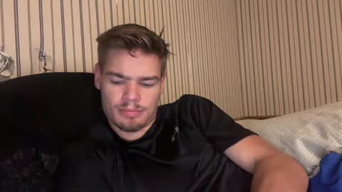 Snapshot of stratman301 chatting on 09-29-25, 06:29 stratman301 online show from 09-29-25, 06:29