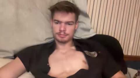 Snapshot of stratman301 chatting on 11-18-25, 12:49 stratman301 online show from 11-18-25, 12:49