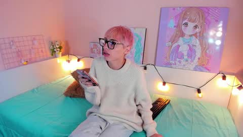 strawberry_kitty_ online show from 11-10-25, 03:27