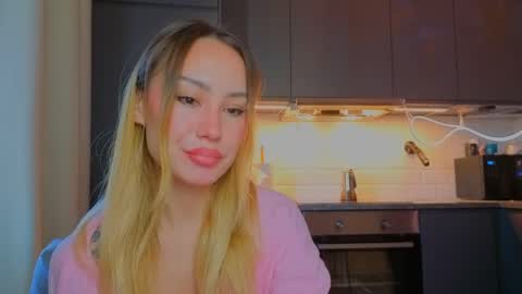 Tati and Lola online show from 05-08-26, 05:13
