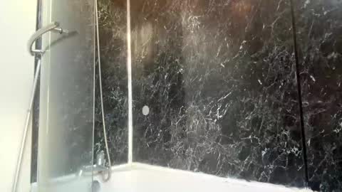 Snapshot of strawbs180 chatting on 11-25-25, 02:17 Big cock showers c2c online show from 11-25-25, 02:17