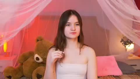 Snapshot of strawbunnybite chatting on 06-12-26, 02:38 Bunny online show from 06-12-26, 02:38