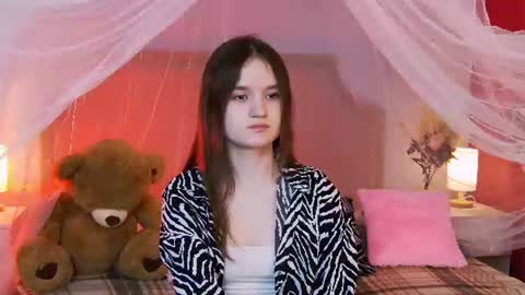 Snapshot of strawbunnybite chatting on 06-15-26, 03:14 Bunny online show from 06-15-26, 03:14