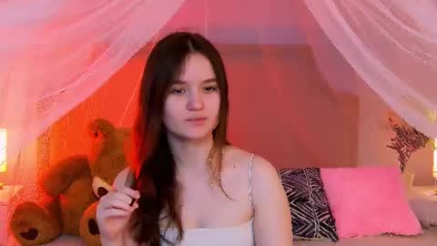 Snapshot of strawbunnybite chatting on 06-25-26, 02:32 Bunny online show from 06-25-26, 02:32