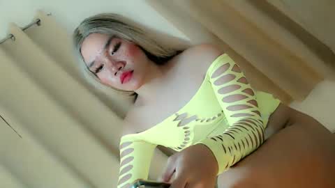 Snapshot of streetlustgirl chatting on 02-24-25, 04:47 lexie online show from 02-24-25, 04:47