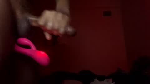 Snapshot of strictlysoloo chatting on 01-05-25, 10:32 strictlysoloo online show from 01-05-25, 10:32