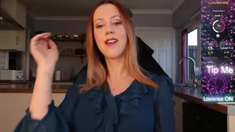 Amorina online show from 11-25-25, 10:48