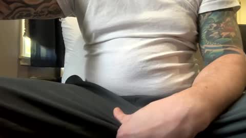 Snapshot of stroking33again chatting on 12-17-24, 06:31 stroking33again online show from 12-17-24, 06:31