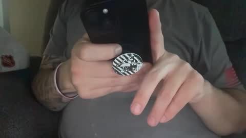 Snapshot of stroking33again chatting on 10-04-25, 09:24 stroking33again online show from 10-04-25, 09:24