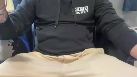 Snapshot of stroking33again chatting on 10-12-25, 02:05 stroking33again online show from 10-12-25, 02:05