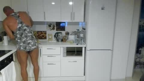 Strong Arni online show from 02-12-25, 06:30