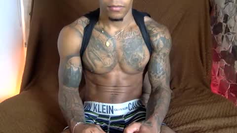 Snapshot of strong_blackboy chatting on 02-01-26, 04:55 strong blackboy online show from 02-01-26, 04:55