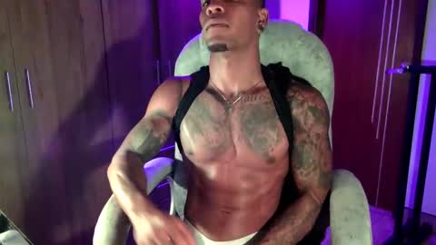 Snapshot of strong_blackboy chatting on 03-08-26, 09:24 strong blackboy online show from 03-08-26, 09:24