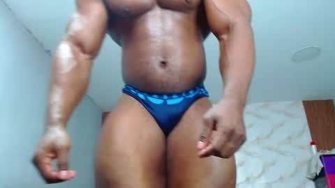 Snapshot of strong_george1 chatting on 01-25-25, 12:17 strong_george1 online show from 01-25-25, 12:17