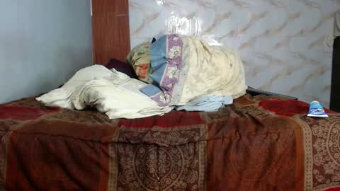 Snapshot of strong_george1 chatting on 02-13-25, 06:52 strong_george1 online show from 02-13-25, 06:52