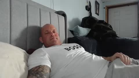 Snapshot of strongandhard073 chatting on 12-05-24, 05:17 StrongAndHard online show from 12-05-24, 05:17