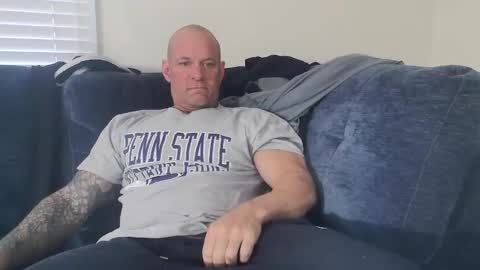 Snapshot of strongandhard073 chatting on 10-28-25, 11:58 StrongAndHard online show from 10-28-25, 11:58