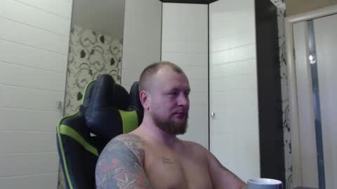 Alex online show from 10-26-25, 12:44